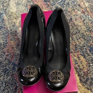 Tory Burch Shiny Black Flats with Gold Logo